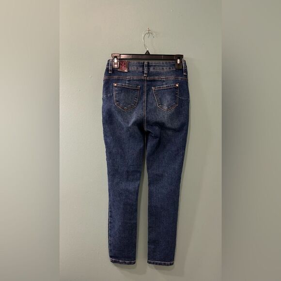 NWT … NO BOUNDARIES “Size: Juniors - 5” High Rise “Skulpting” Skinny Crop Jeans - Picture 4 of 6